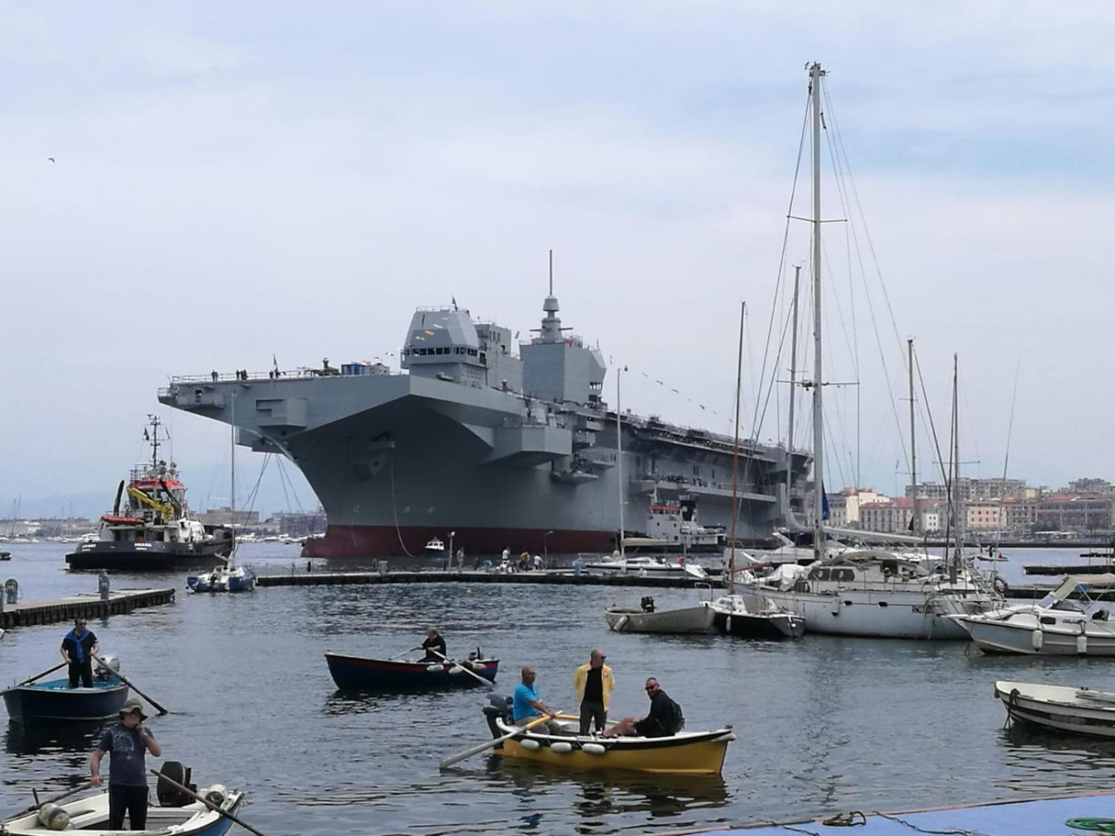 Hotel Desìo Castellammare di Stabia Buitenkant foto